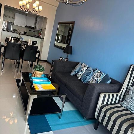 Suites De Marina Manila With Netflix Luaran gambar