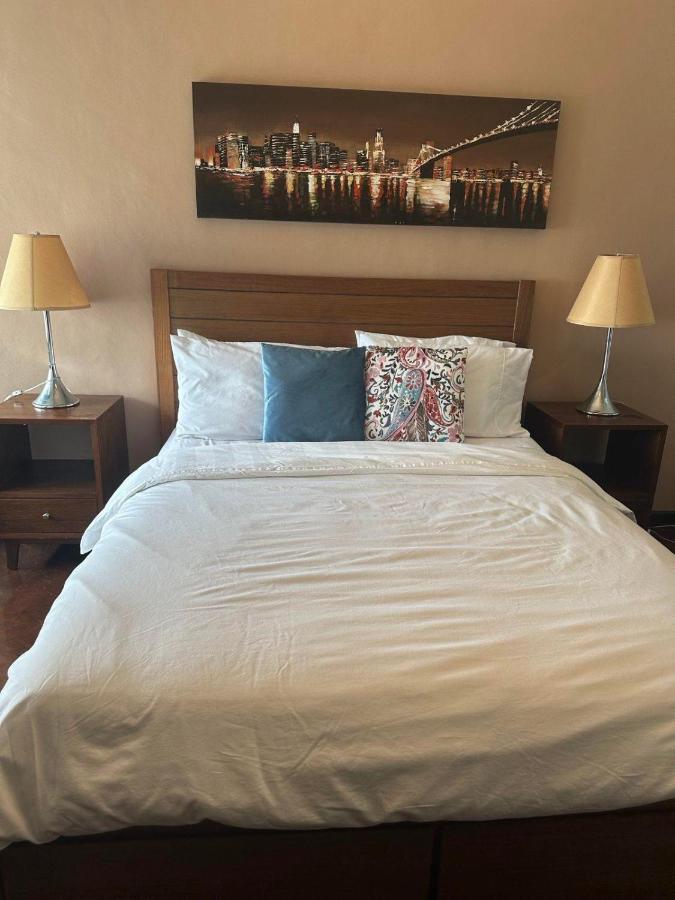 Suites De Marina Manila With Netflix Luaran gambar