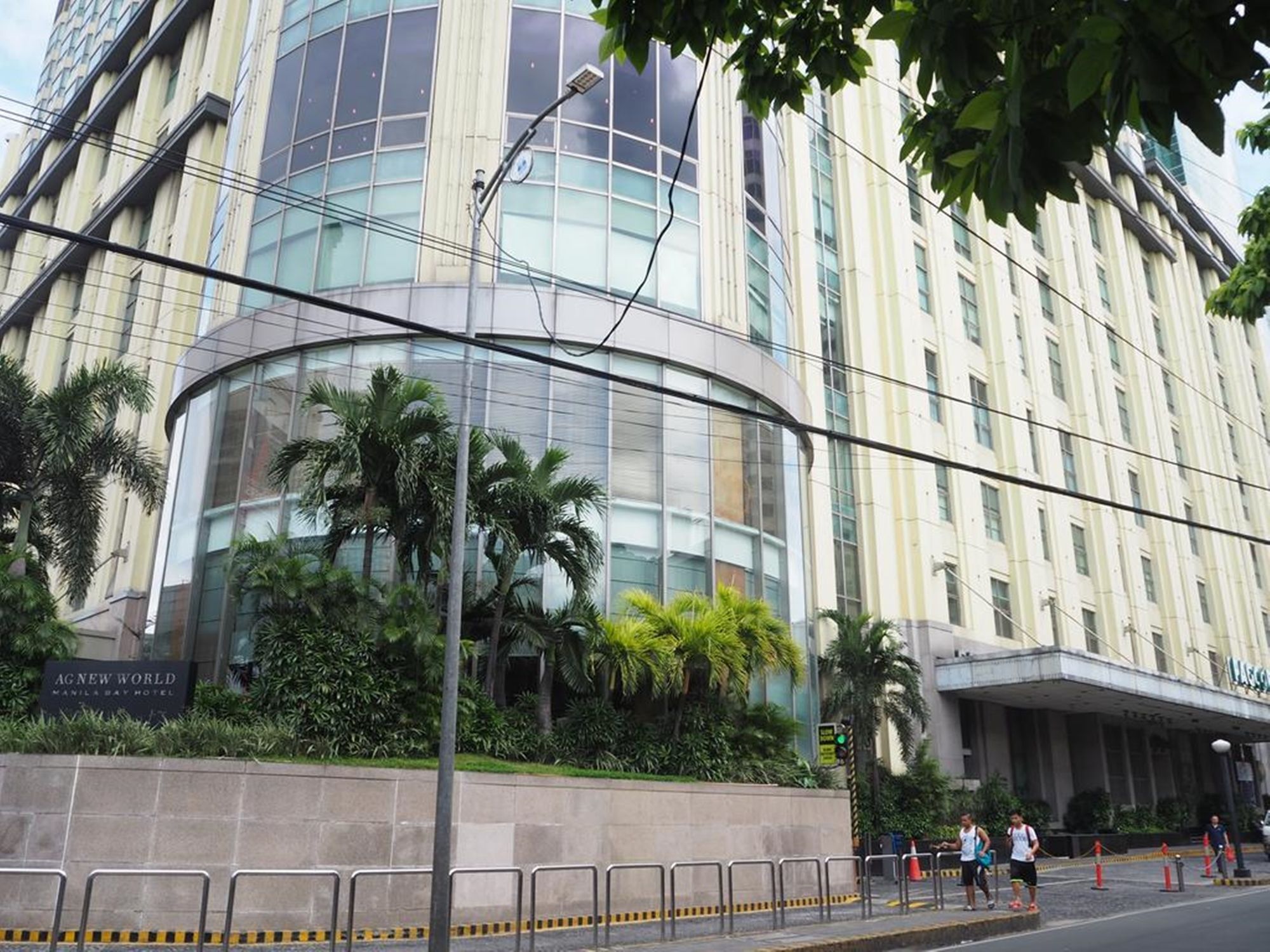 Suites De Marina Manila With Netflix Luaran gambar