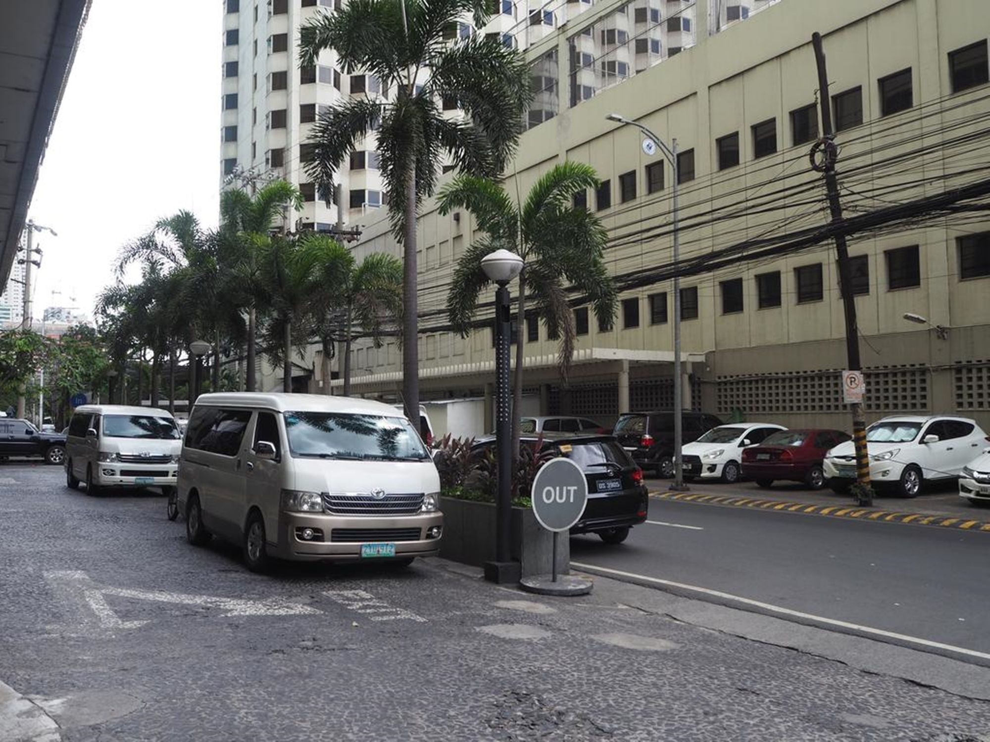 Suites De Marina Manila With Netflix Luaran gambar